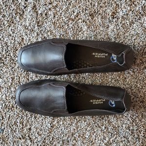 Women's Hush Puppies shoes. Sz 8.5 m. Dark brown. Never worn.